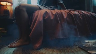 Taylor Swift feet photo thumbnail