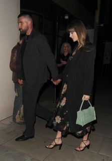 Taylor Swift feet photo 7