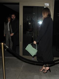 Taylor Swift feet photo 6