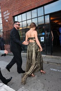 Taylor Swift feet photo 11