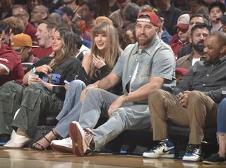 Taylor Swift feet photo 20