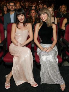 Taylor Swift feet photo 7