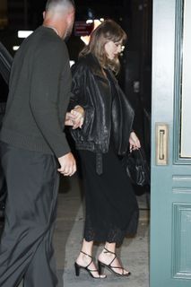 Taylor Swift feet photo 1