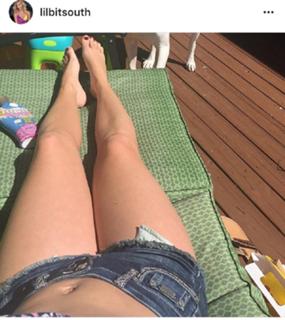 Taylor Wright feet photo 9