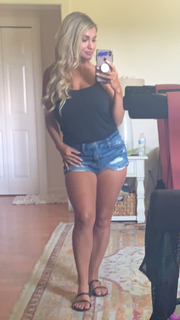 Taylor Wright feet photo 7
