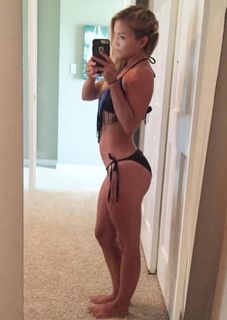 Taylor Wright feet photo 10
