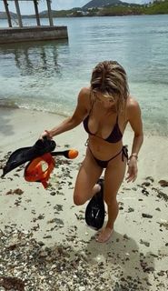 Taylor Wright feet photo 8