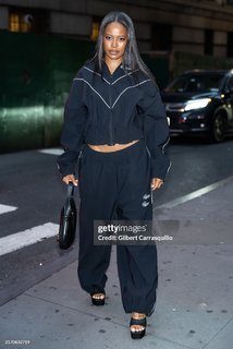 Taylour Paige feet photo 6