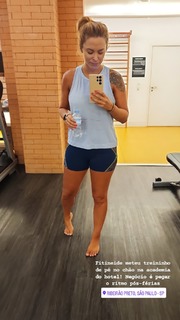Taynah Espinoza feet photo 9