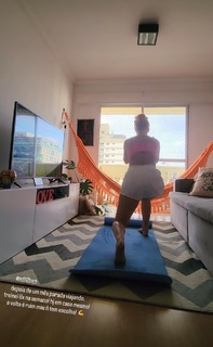 Taynah Espinoza feet photo 12