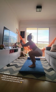 Taynah Espinoza feet photo 11