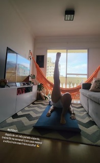 Taynah Espinoza feet photo 9