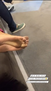Taynah Espinoza feet photo 1