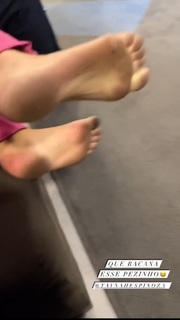Taynah Espinoza feet photo 18