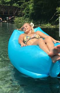 Taynara Melo feet photo thumbnail