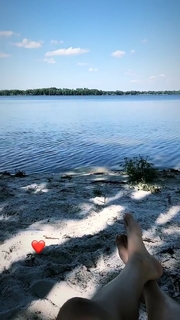 Taynara Melo feet photo thumbnail