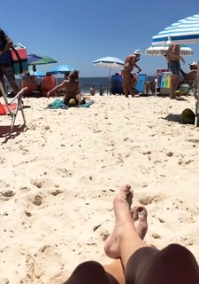 Taynara Melo feet photo thumbnail