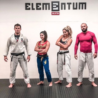 Taynara Melo feet photo thumbnail