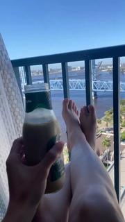 Taynara Melo feet photo thumbnail