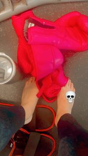 Taynara Melo feet photo thumbnail