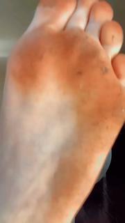 Taynara Melo feet photo thumbnail