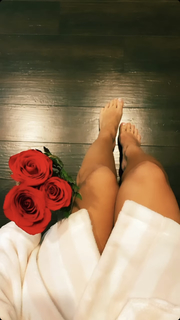 Taynara Melo feet photo thumbnail