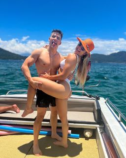 Taynara Melo feet photo thumbnail