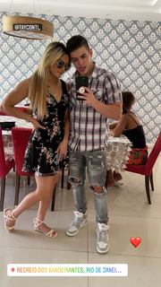 Taynara Melo feet photo thumbnail