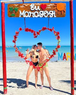 Taynara Melo feet photo thumbnail