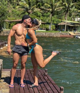 Taynara Melo feet photo thumbnail
