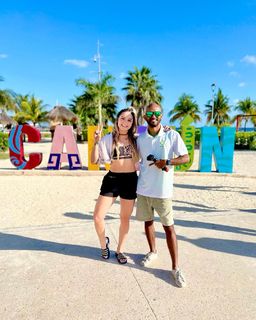 Taynara Melo feet photo thumbnail