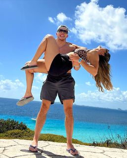 Taynara Melo feet photo thumbnail