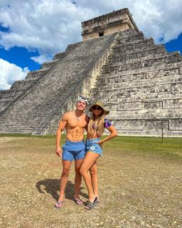 Taynara Melo feet photo thumbnail