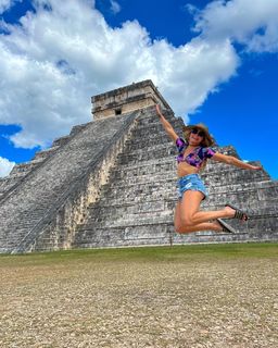 Taynara Melo feet photo thumbnail