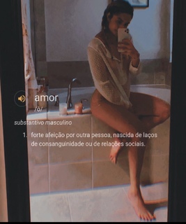 Taynara Melo feet photo thumbnail