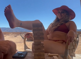 Taynara Melo feet photo thumbnail