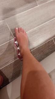 Taynara Melo feet photo thumbnail