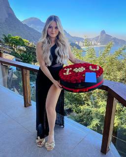 Taynara Melo feet photo thumbnail