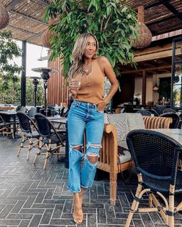 Tayshia Adams feet photo 7