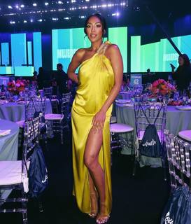 Tayshia Adams feet photo 18