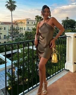 Tayshia Adams feet photo 11