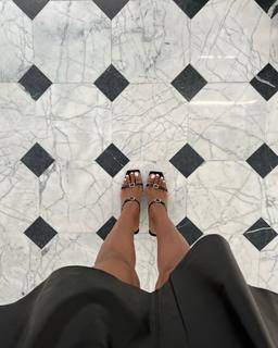 Tayshia Adams feet photo 2