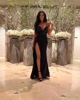 Tayshia Adams feet photo 1