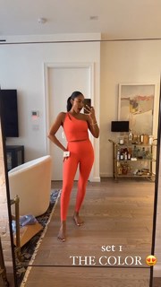 Tayshia Adams feet photo 6