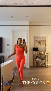 Tayshia Adams feet photo 3