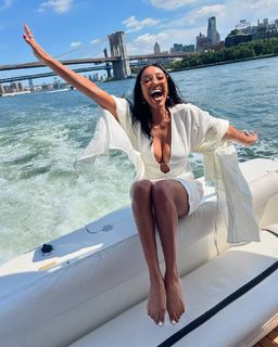 Tayshia Adams feet photo 3
