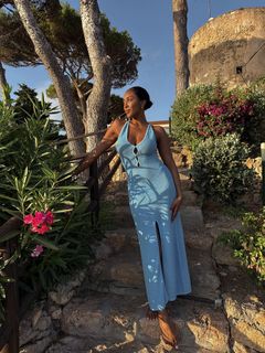 Tayshia Adams feet photo 10