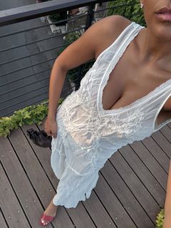 Tayshia Adams feet photo 6