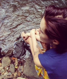 Teal Swan feet photo 6
