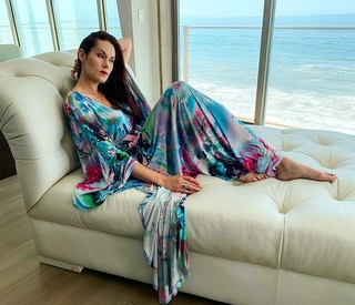 Teal Swan feet photo 5